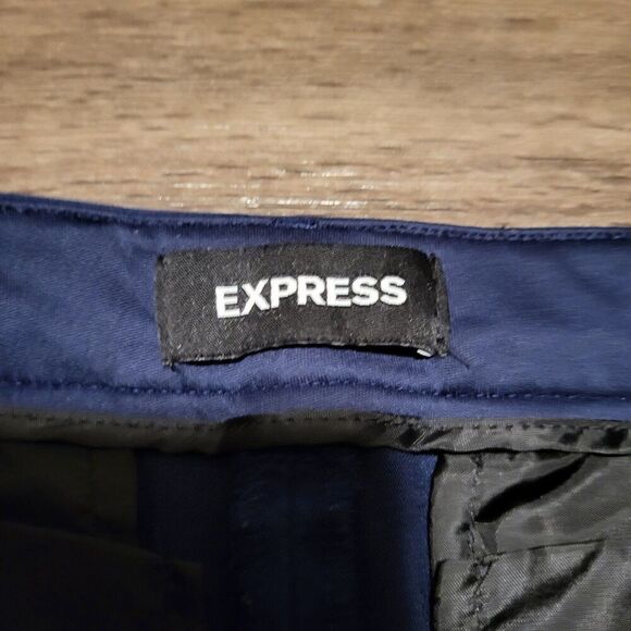 Express Womens Ultimate Chino, Straight leg, Mid Rise Size 4 Regular - Picture 5 of 7